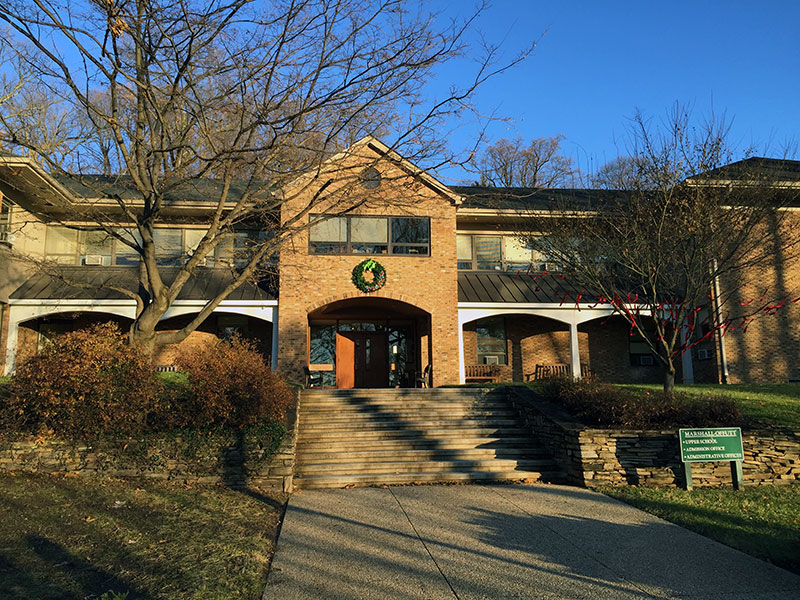 Garrison Forest school夕阳下的主教学楼,学校和John Hopkinson大学的交换项目令学生们受益匪浅。